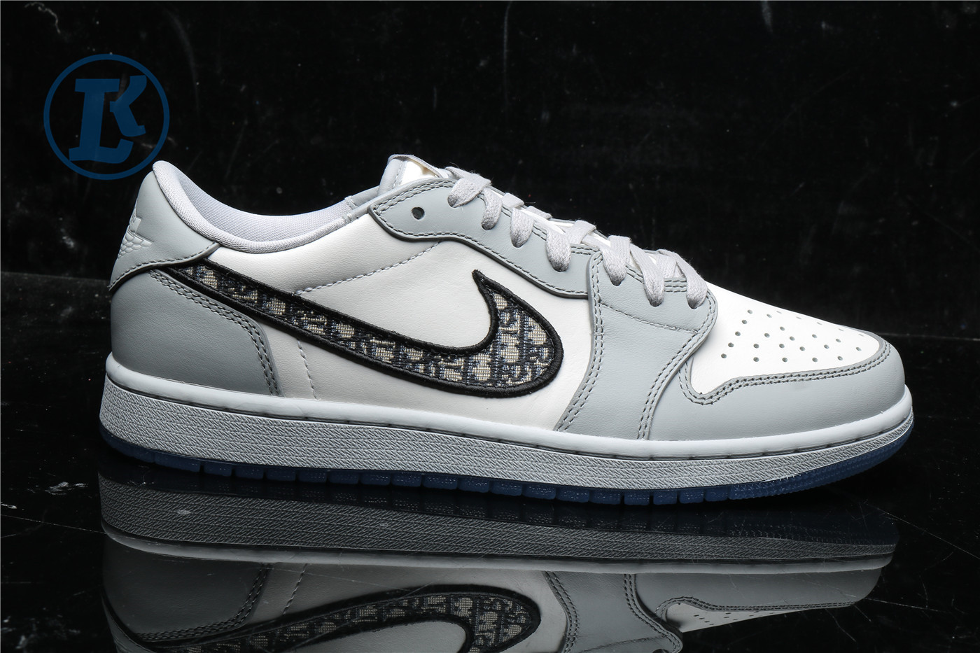 Jordan 1 Retro Low D10r